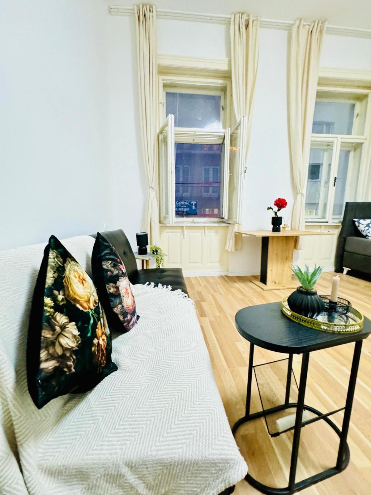 Apartment Comfy Apt, 10min Transport To Stadthalle