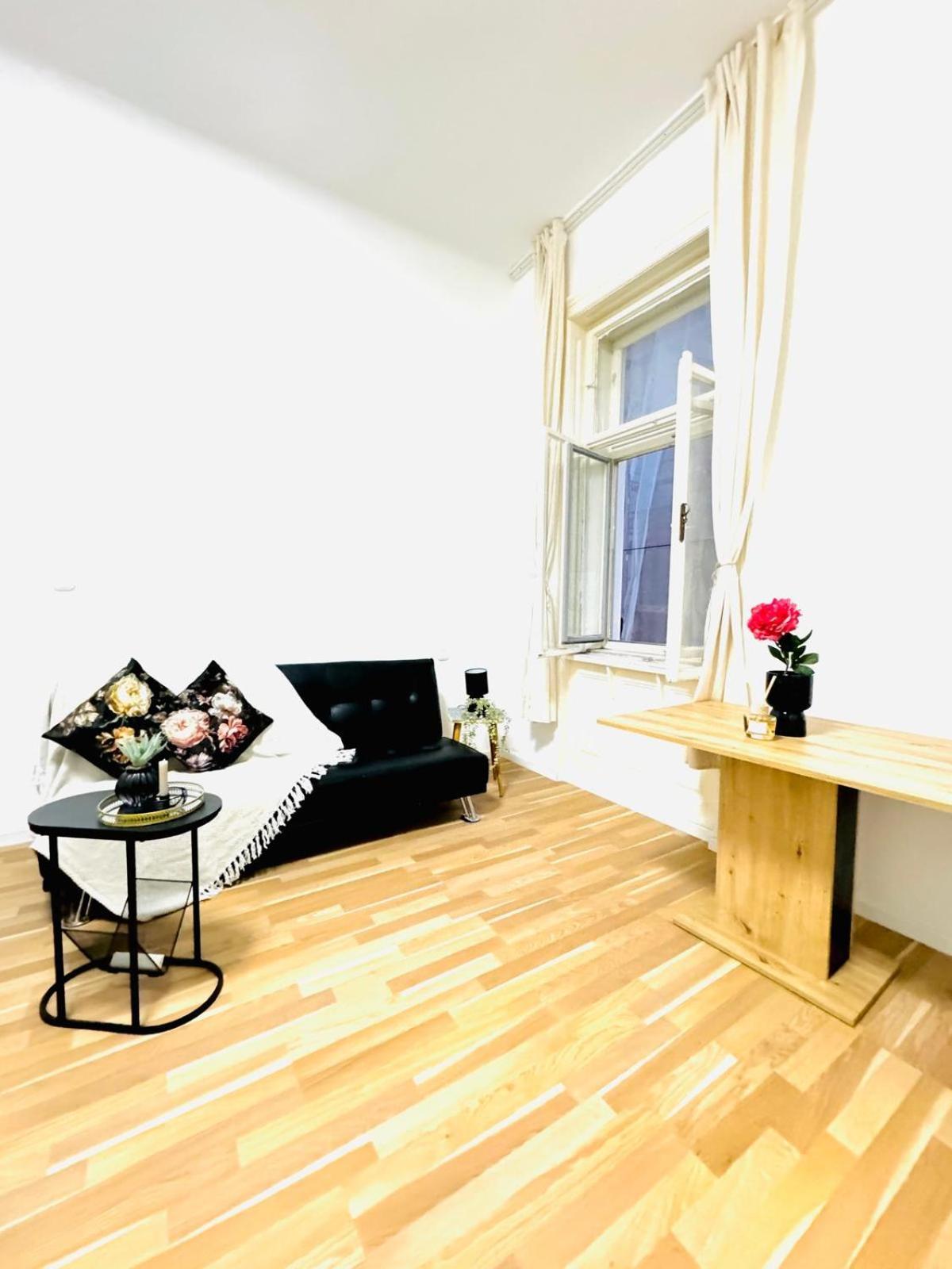 Apartment Comfy Apt, 10min Transport To Stadthalle