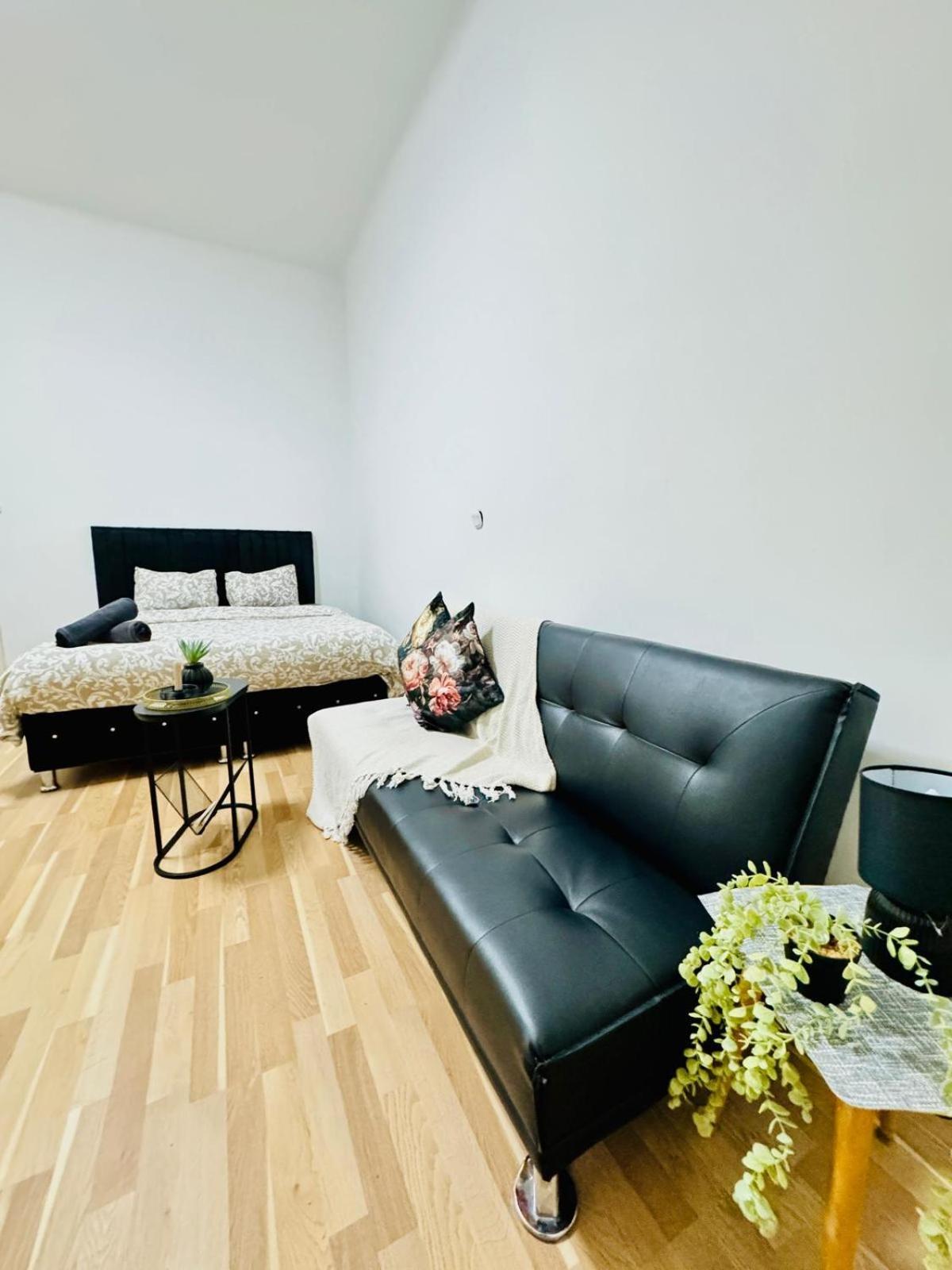 Comfy Apt, 10min Transport To Stadthalle
