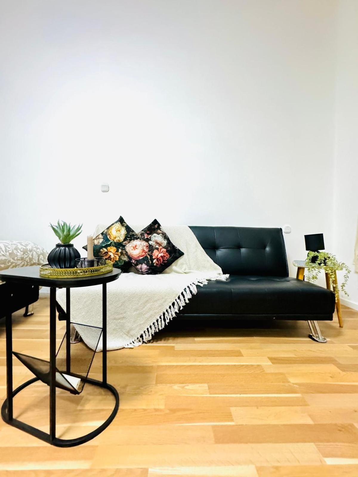 Apartment Comfy Apt, 10min Transport To Stadthalle *