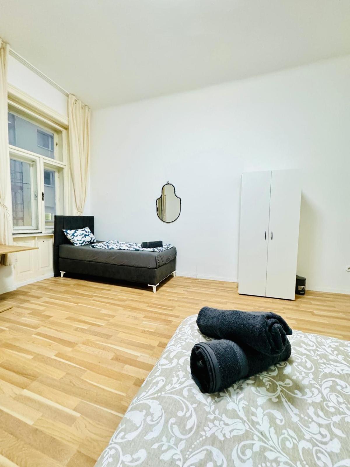 Comfy Apt, 10min Transport To Stadthalle