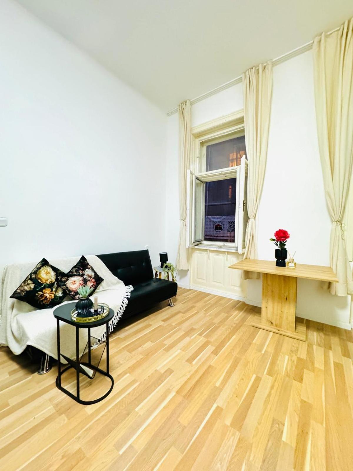 Comfy Apt, 10min Transport To Stadthalle