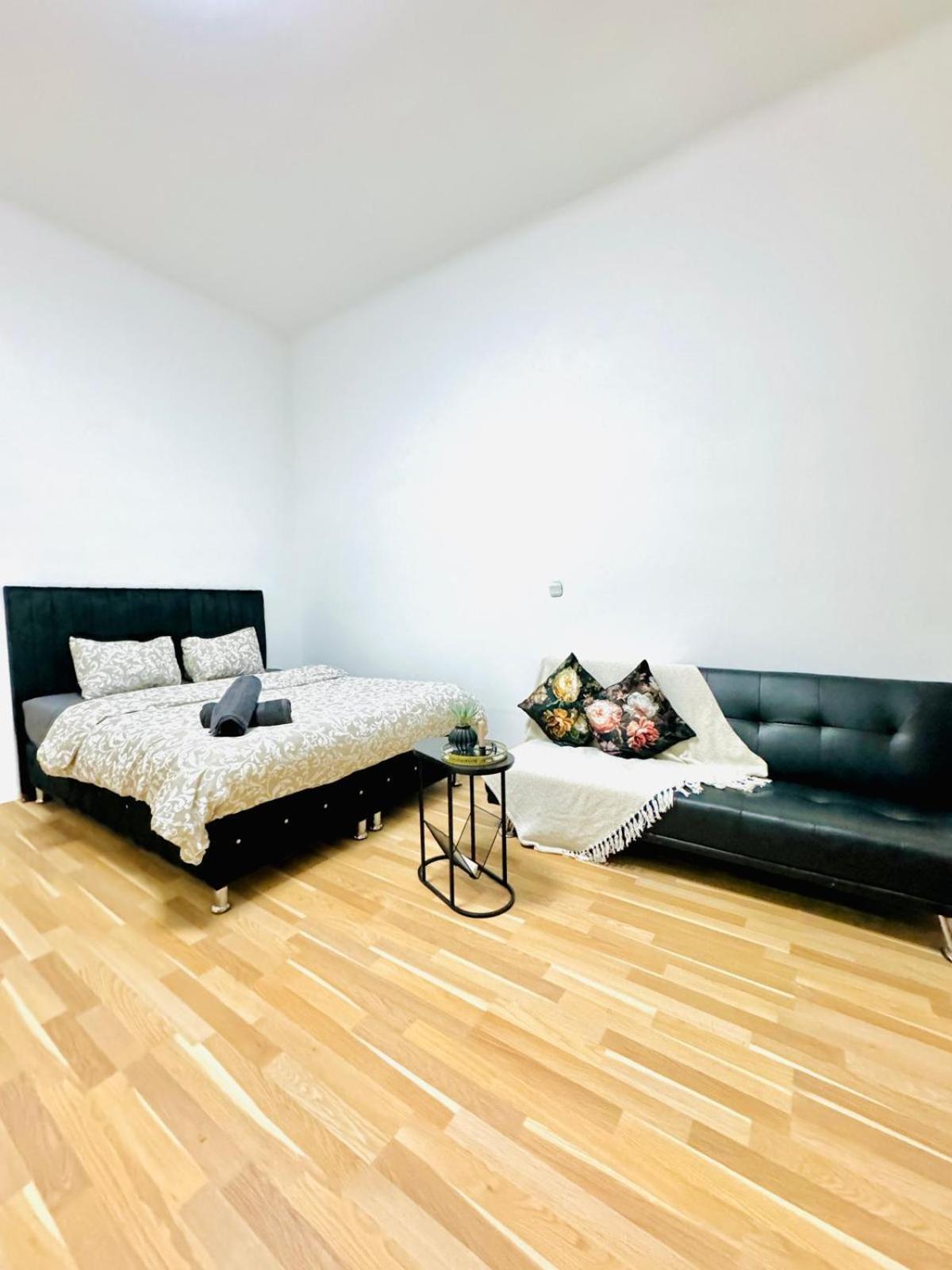 Comfy Apt, 10min Transport To Stadthalle Apartment *